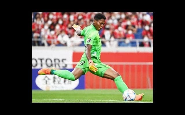 鈴木彩艷「フィールドでは何もできなくなった」少年が世代屈指のGKへ。先輩・西川周作のことは「本当にすごい」とリスペクト