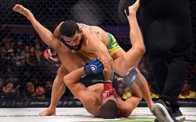 【Bellator 286】王者パトリシオが相手の“飛びヒザ”攻略で初防衛に成功　堀口恭司「ベテランの戦い方だった」