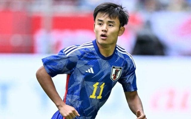 「上手くて草」「際どいコース」久保建英が素早い振り抜きから「左足ゴール」決めた！ 2人で完結させたカウンター攻撃