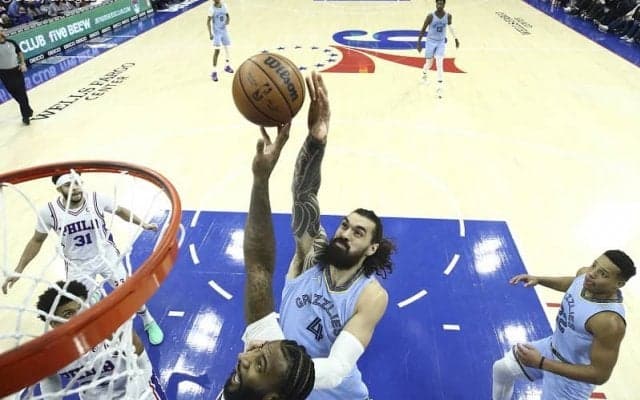 グリズリーズの先発センター、スティーブン・アダムズが2年約36億円で延長契約に合意