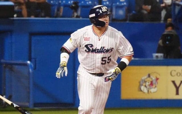 村上宗隆、王貞治超えの日本選手最多56号　今季最終戦…61打席ぶり弾に観客総立ち