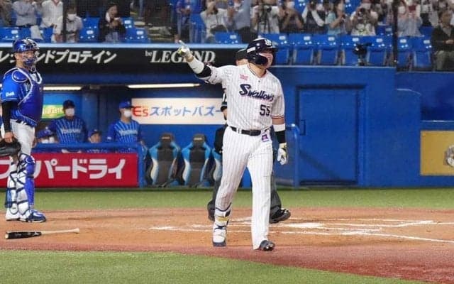 村上宗隆は衝撃の“10冠王”　日本人最多56号、22歳が残した偉業の数々