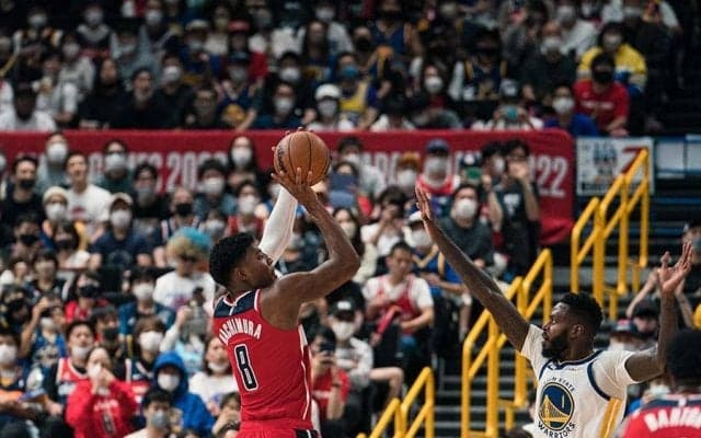 日本人のNBA観戦マナーが米話題「超礼儀正しい」　試合中の静寂に「変な感じもするが」