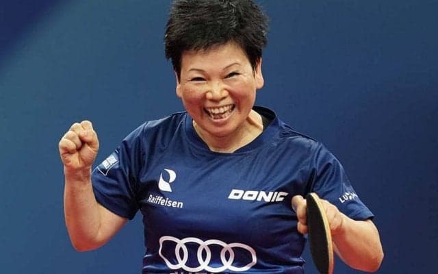 世界卓球で59歳のエースが魅惑の快進撃　2児の鉄人母ちゃんに日本人記者も心奪われた
