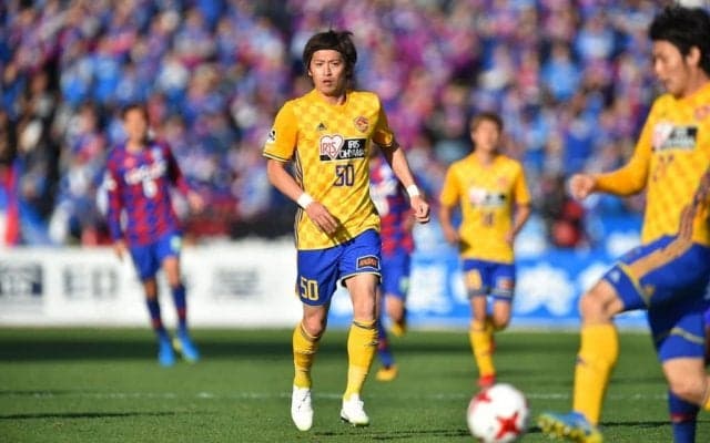 増嶋竜也が妻・潮田玲子と元スペイン代表FWビジャとの3ショットを公開！ 偶然の遭遇に「急に嫁が写真撮ってほしいと」と、夫婦のやり取り明かす！