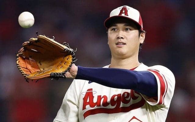 大谷翔平、来季は年収72億円超？　米経済誌が指摘した魅力「イケメンで人懐っこい所作」