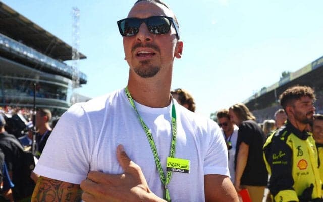 ズラタン、41歳の誕生日プレゼントは2台のフェラーリ　祝福も多数届く「ズラタンデーおめでとう」「素晴らしい」