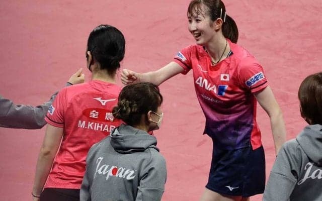 日本女子、圧巻のGL全4戦3-0勝利　無敗で決勝Tへ、早田ひな「繋いでチャンス狙えた」【世界卓球】