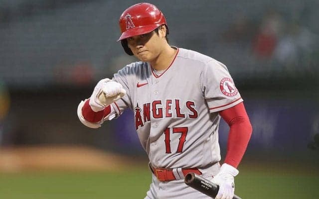 【MLB】大谷翔平、右上腕への死球に苦悶の表情　登板前日にアクシデント、敵地にブーイング
