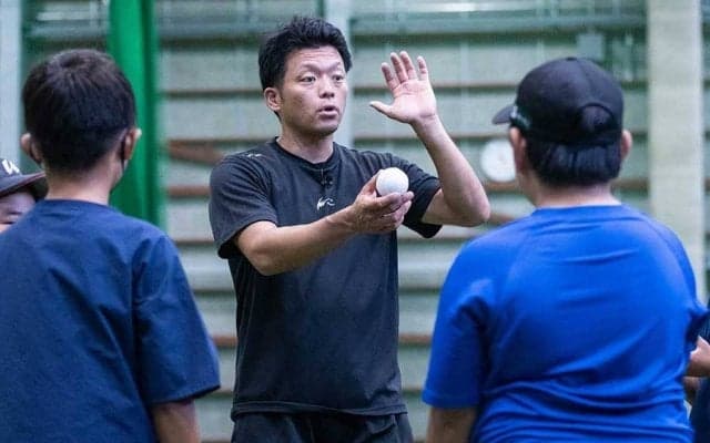 必ず“埋める”意識で戦局が変わる　元燕の名手が伝授するベースカバーの動き方