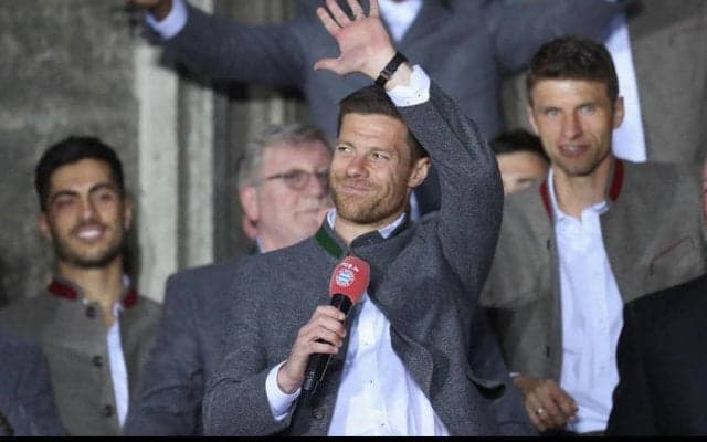 レバークーゼンが監督交代! セオアネ監督解任でシャビ・アロンソ氏を新監督に招へい!