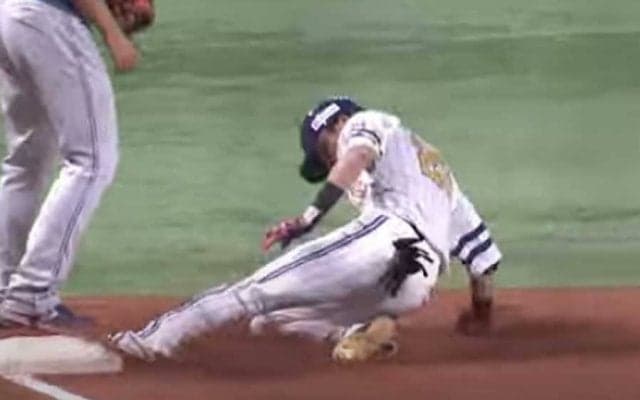 一瞬の“80m走”が「翔んでる」　目で追うのも大変…今季No.1三塁打が「速すぎるわ」