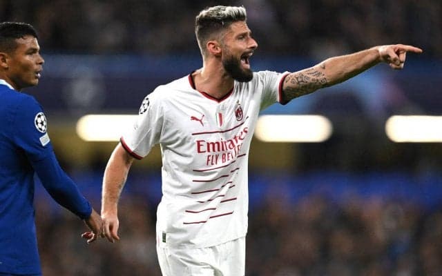 ジルーとトモリがロンドン凱旋も注目はそのジャケットに!? 高級ブランド“オフホワイト”のミランのジャケットが話題