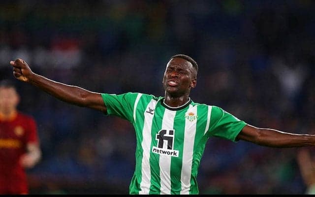 ベティスが会心の逆転勝利で3連勝…ELホーム14戦ぶり敗戦のローマは3位転落…《EL》