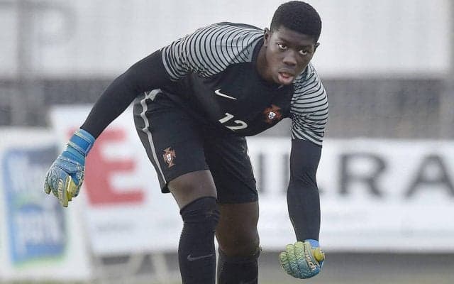 ベンフィカがU-21日本代表GK小久保玲央ブライアンのライバル、U-21ポルトガル代表GKソアレスと2027年まで契約延長