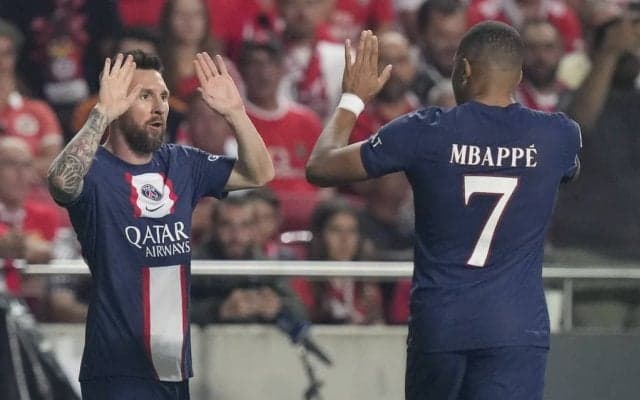 ｢メッシ若返ってないか｣!? FWメッシが欧州CLで｢圧巻ゴール｣! PSGはベンフィカとドローも…チャンピオンズリーグ無敗で首位キープ