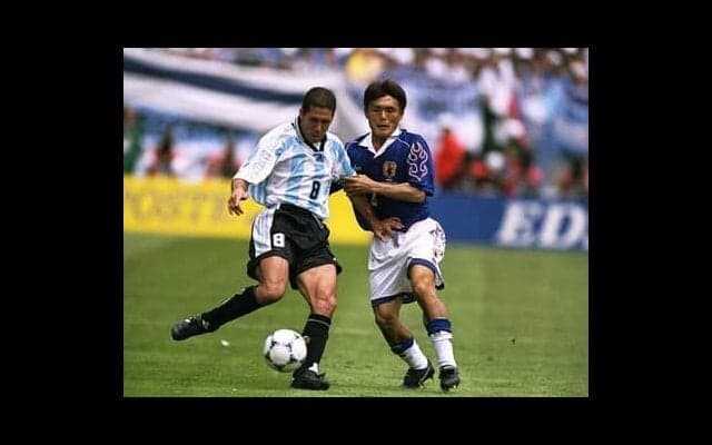 元日本代表・名良橋晃が振り返る現役時代。国立で行なわれたＷ杯予選、引き分け後の暴動に「いつ帰れるんだ」という恐怖も体験した