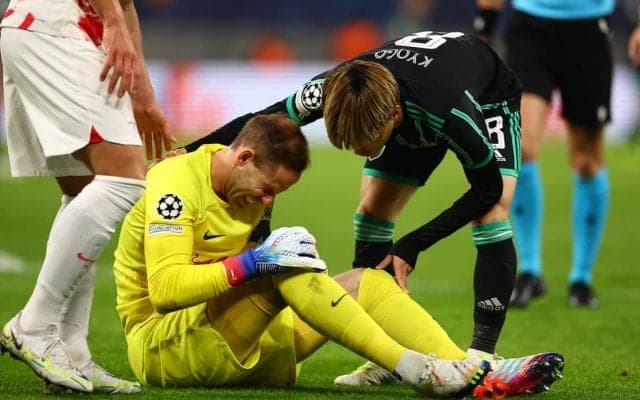 ｢素晴らしい行動｣!! セルティックFW古橋亨梧がCLで取った行動に｢称賛の声｣! 大怪我の相手GKには｢早く良くなって｣など復帰を望む声も続々