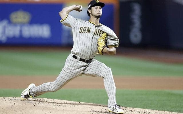 【MLB】ダルビッシュ有、“200勝右腕”シャーザーとの投げ合いで圧倒　7回6安打1失点でPO5年ぶり勝利　