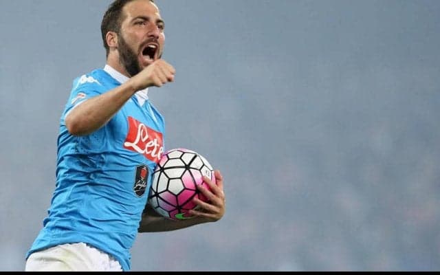 引退発表のイグアインがナポリ時代を回想「今でも鳥肌が立つ思い出」