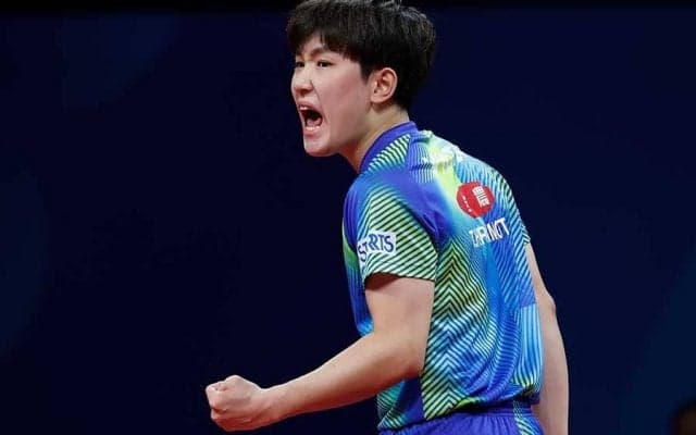 張本智和、世界1位と打ち合った32本の壮絶ラリーにネット衝撃「何この超人卓球大会」【世界卓球】
