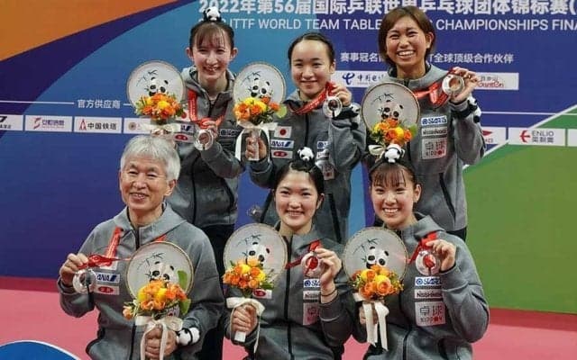 福原愛、新世代の銀メダル日本女子を評価「新しい風が吹いた」「パリで大きな花を」【世界卓球】