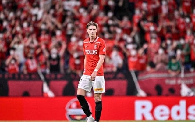 「この笑顔でご飯3杯いけます」「守りたい」浦和FWユンカーの「試合後スマイルショット」が話題に！ 先制ゴールを決めたストライカーに5000いいね！