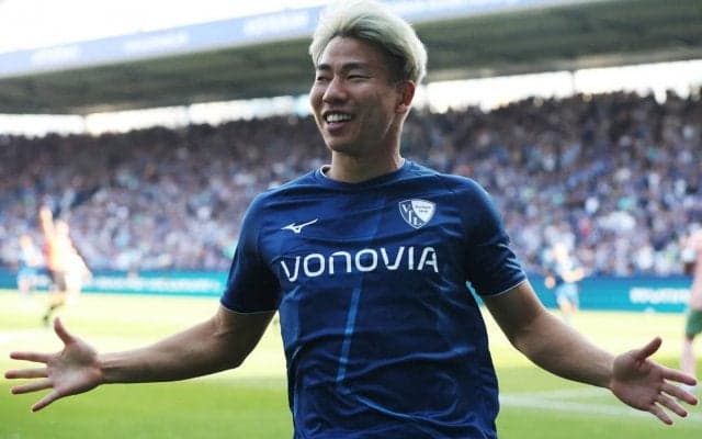 「とっても素敵」「イケメン2人」負傷離脱中の浅野拓磨がドイツで内田篤人と再会し2ショット「相変わらずカッコイイ」