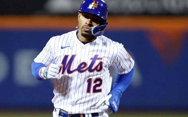 【MLB WCゲーム】記者会見“ジャック”の女の子が「かわいすぎる」　視線独り占めにファン「人形みたい」