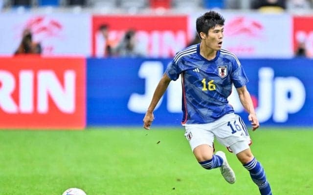 「多様性の王様」冨安健洋に広がり続ける称賛の声！ リバプールの強力FWの封じ込めに、「ピッチ上でサラーを見つけられなかったよ」