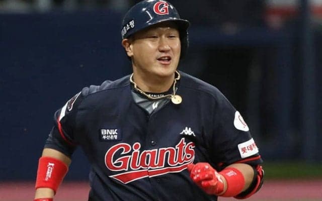 元鷹イ・デホが”何でもあり”の引退試合　体重130キロで登板…球場大歓声の有終の美