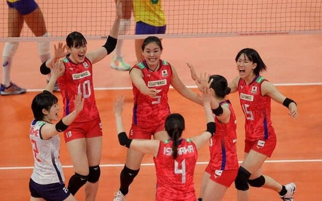 女子バレー日本、「ブラジル戦の37秒」に海外熱狂「発作起こしそう」「ベスト尽くしてる」
