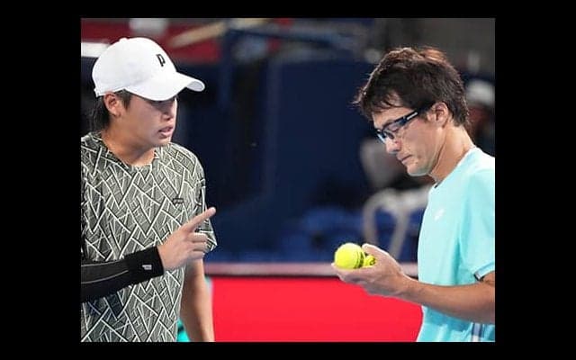  松井/上杉ペア 初戦突破 