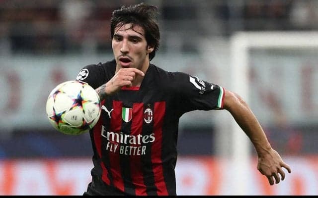 「馬鹿げた判定」トナーリがチェルシー戦のトモリ退場に物申す！「この怒りを今後にぶつけたい」