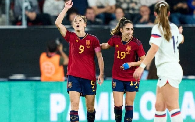 内部問題に揺れるスペイン女子、キャプテンのゴラッソでW杯女王に快勝！アメリカは5年半ぶりの連敗に