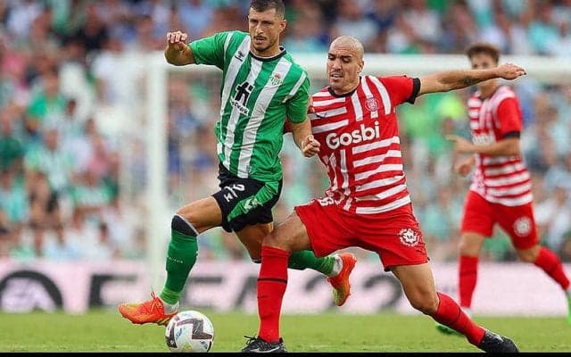 リバプールが今冬のギド・ロドリゲス獲得を検討か？