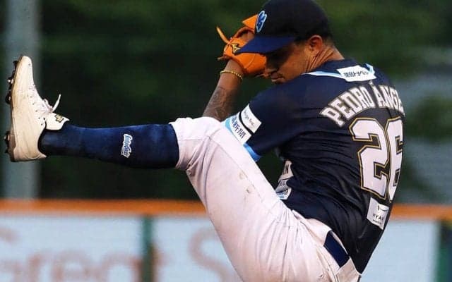 NPB入り熱望、キューバ最多勝右腕の実力とは？　打者転倒の“魔球”は「通用する」