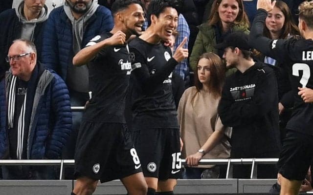 「亡くなった親友の母に捧げる」CL初ゴールの鎌田大地が心境綴る「結果は思い通りにはならないけど、前に進むだけ」