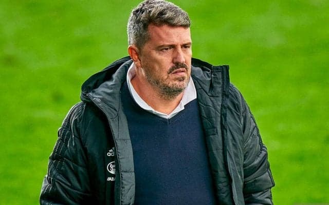 伊東純也所属のランスがオスカル・ガルシア監督を解雇…10試合中6試合で退場者が出る不運、暫定指揮官は29歳