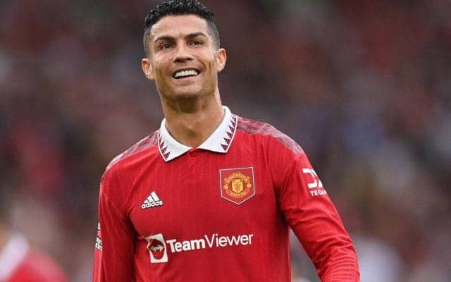 「やっぱりCLにロナウドは居た」未来のC・ロナウド!? エスコートキッズの細かすぎるモノマネが注目集める「カッコいい」「そっくりだ」