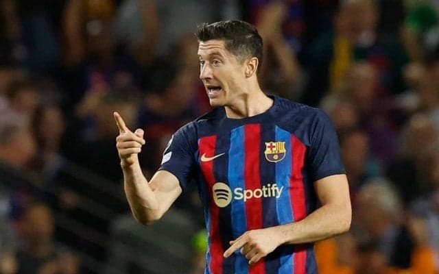 ｢そろそろヤバくないか｣! バルセロナ、2季連続CL｢GL敗退危機｣!! レバンドフスキが2ゴールも…インテルとの壮絶な打ち合い、劇的ドロー決着