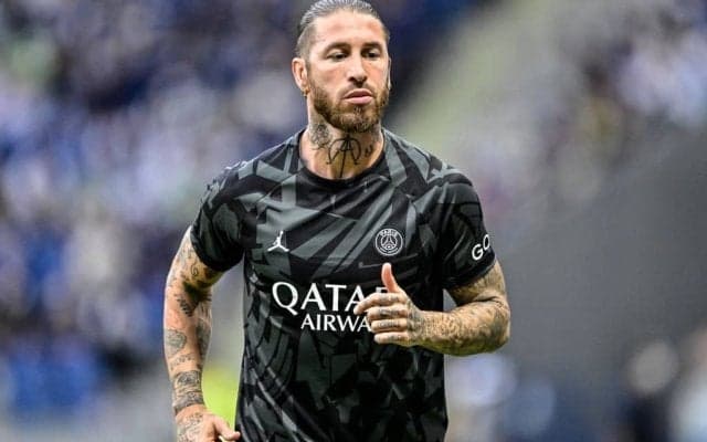 セルヒオ・ラモスが「元チームメイトのブラジル代表ロナウド」との2ショットを投稿！ マドリードFWヴィニシウスも反応した「レジェンドの共演」に「77万いいね」