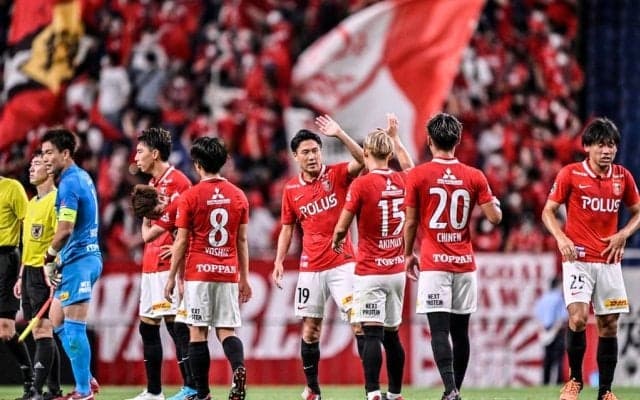 「可愛すぎるやろ」遠藤優の埼スタ観戦「浦和レッズLコーデ」に1200いいね！ユニフォーム＆タオルマフラー姿で「声援の迫力に圧倒されました」と感想つづる