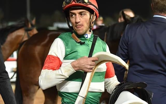 C.スミヨン騎手が落馬事故被害馬の輸送費を支払い 金額は約105万円