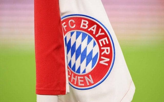 「これは熱い」「美しい」バイエルン、かつての本拠地50周年を記念したユニフォームが好評「素晴らしいアイデアだ」