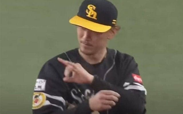 「反射神経図抜けてる」　今宮＆源田級の“軽やか美守”は「スローイングやばすぎ」
