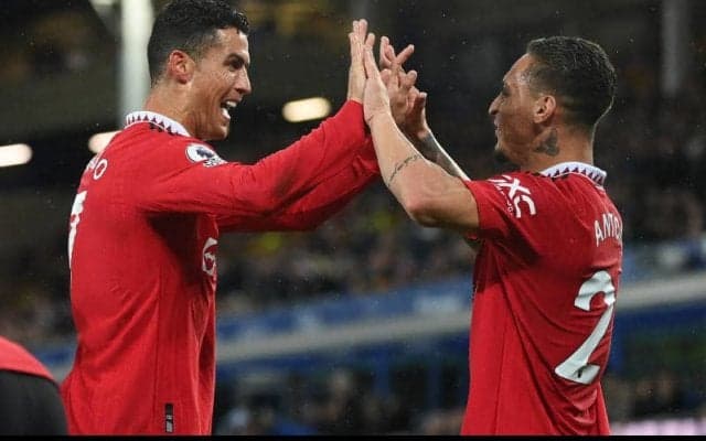 「C・ロナウドはいつも『落ち着いて、自信を持てよ』って声をかけてくれる」　アントニーが感謝