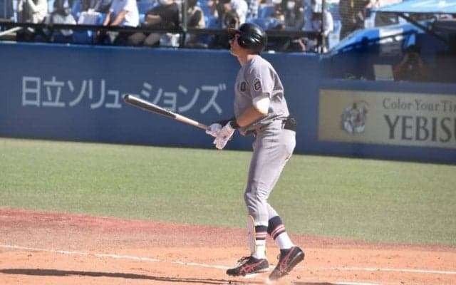 萩尾匡也が決勝打含む5打点の活躍！明大との首位攻防初戦は慶大が逆転勝ち【10/15 秋季東京六大学野球 明治大学vs慶應義塾大学】