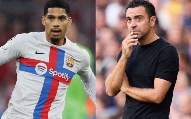 離脱中のアラウホ、風当たりが強まる指揮官への信頼は揺るがず「彼のおかげで…」