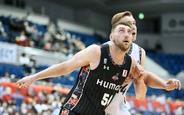 オマラがダブルダブルでチームをけん引…大阪が信州の猛攻を抑え切り白星を獲得